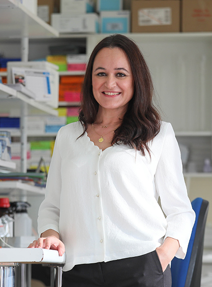 Maria-Dolores Sanchez Niño- Beca-Leonardo-2020-Biomedicina-427×576