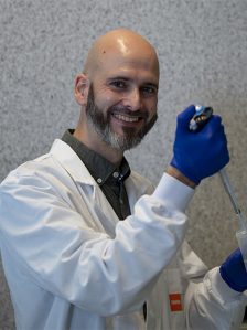20221006 BECA BBVA LEONARDO A PATRICK-SIMON WELZ EN BIOMEDICINA