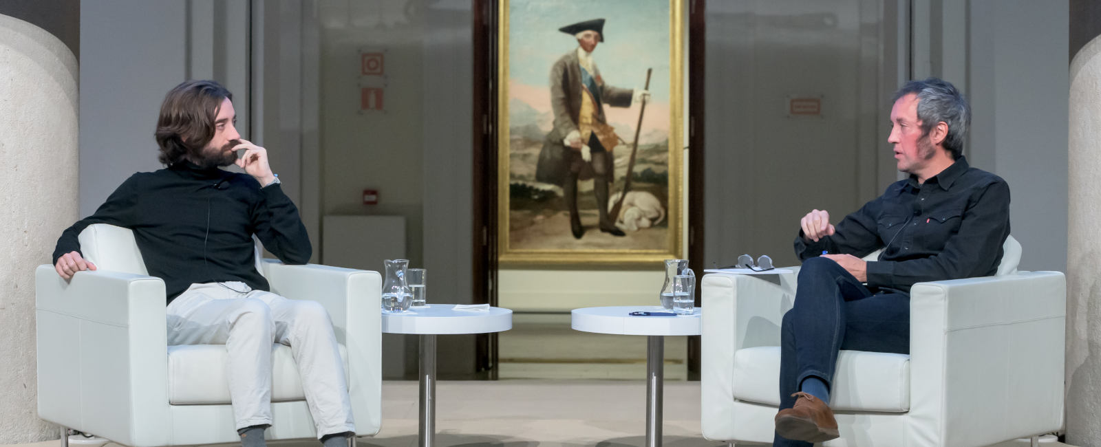 Conversación entre Juan Gómez Bárcena y Carlos Pardo en el Ciclo Diálogos entre Creadores. Programa Becas Leonardo.