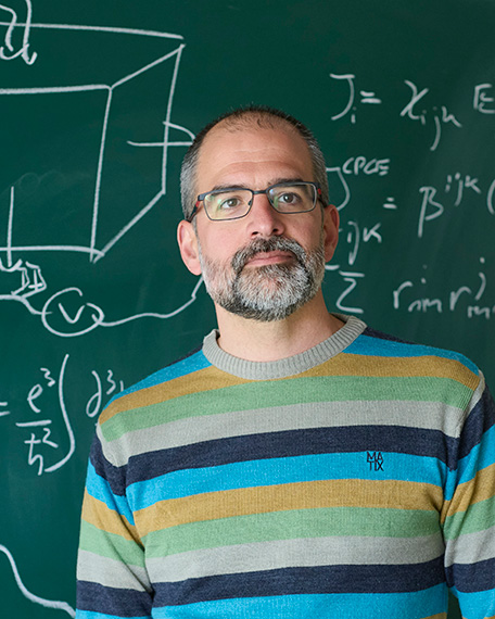 Fernando de Juan Sanz, Beca Leonardo 2024 en Ciencias Básicas