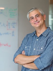 Ramón Paniagua, Beca Leonardo en Ciencias Básicas 2024