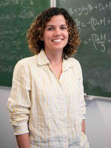 Gissell Estrada_Becas Leonardo 2025_Matematicas